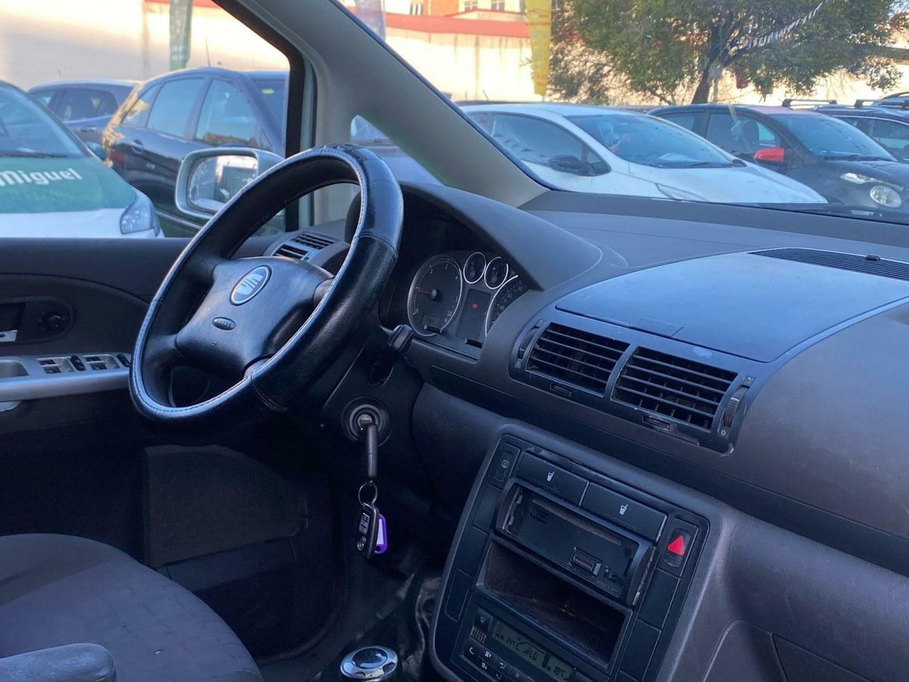 SEAT ALHAMBRA 1.9 115CV - Foto 31