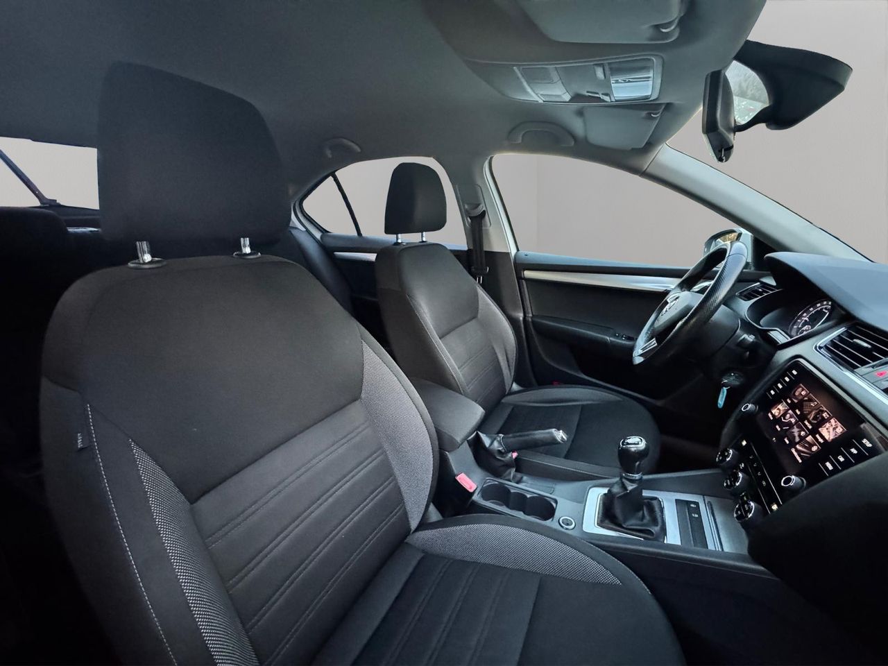 Skoda Octavia 1.6 TDI 85KW 115CV Ambition - Foto 12