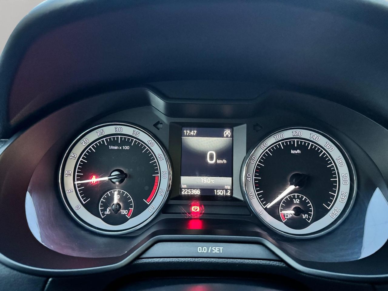 Skoda Octavia 1.6 TDI 85KW 115CV Ambition - Foto 18