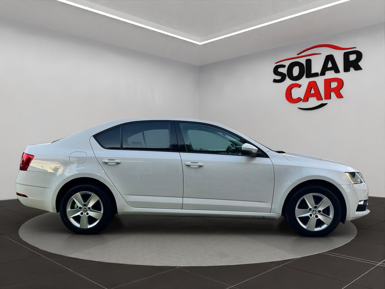 Skoda Octavia 1.6 TDI 85KW 115CV Ambition - Foto 5