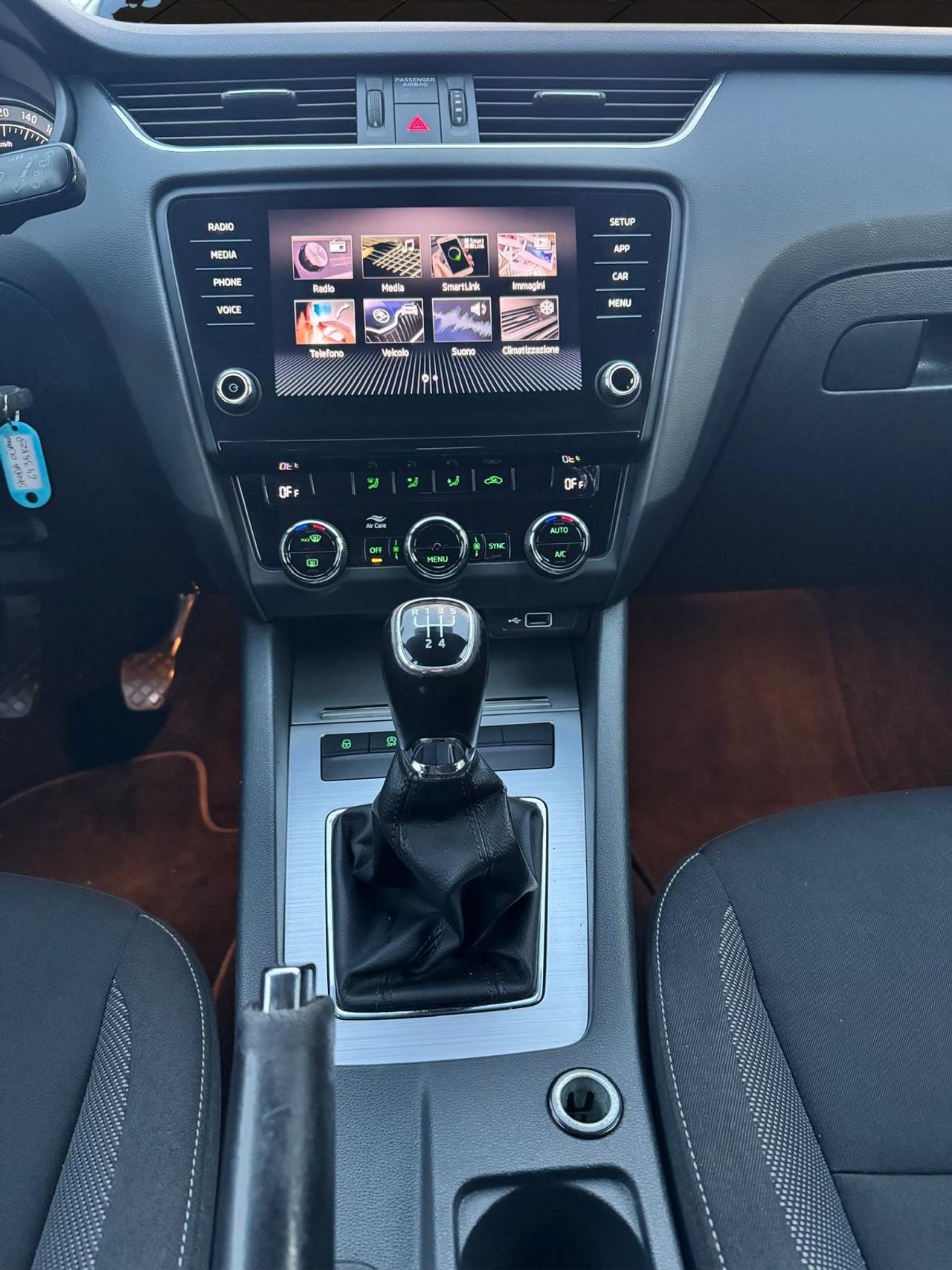 Skoda Octavia 1.6 TDI 85KW 115CV Ambition - Foto 17