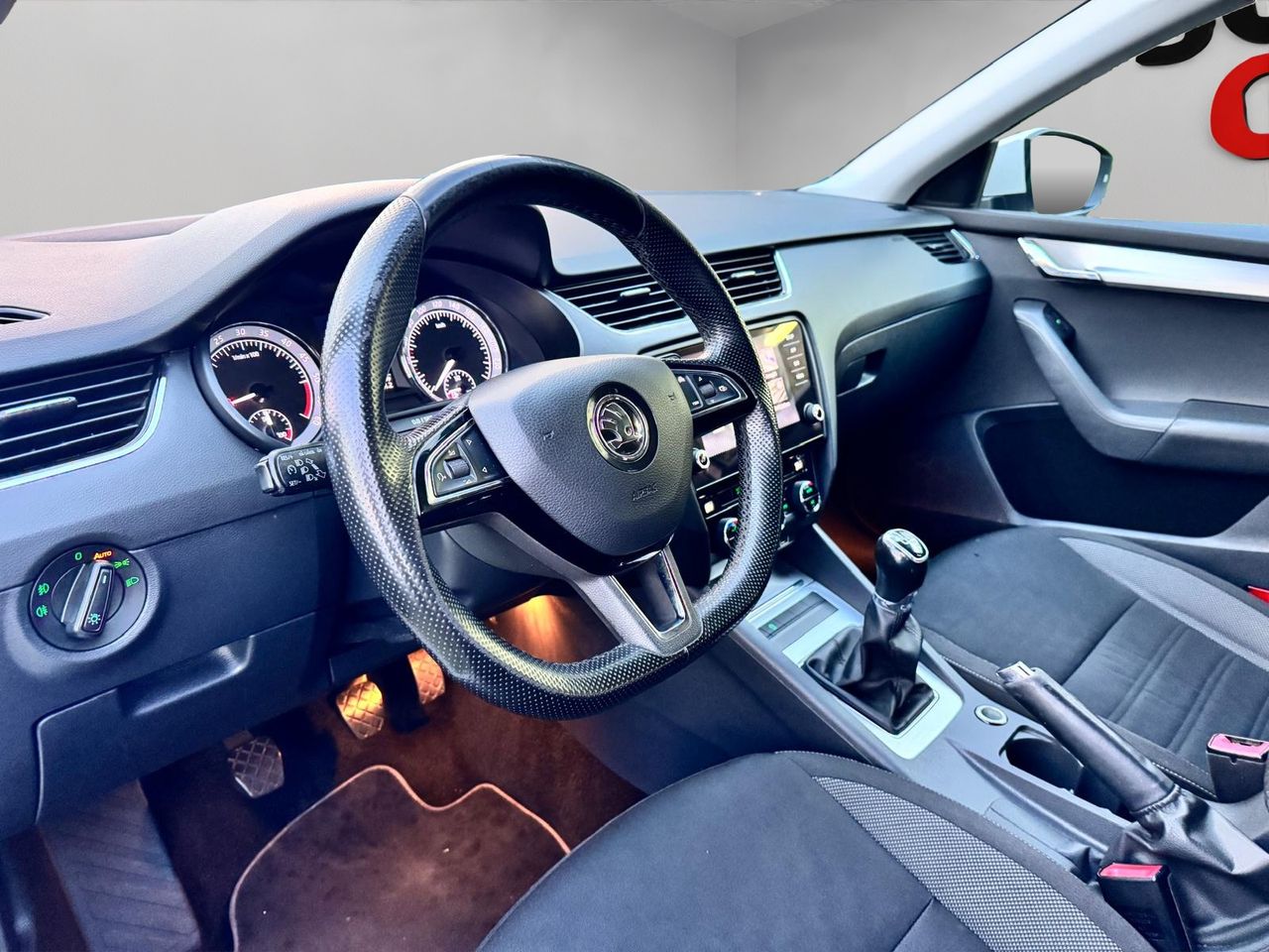 Skoda Octavia 1.6 TDI 85KW 115CV Ambition - Foto 7