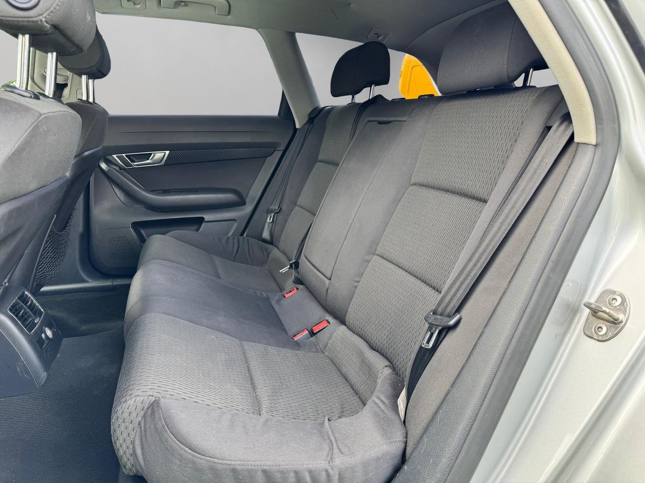 Audi A6 Avant 2.0 TDI 6 vel. - Foto 17