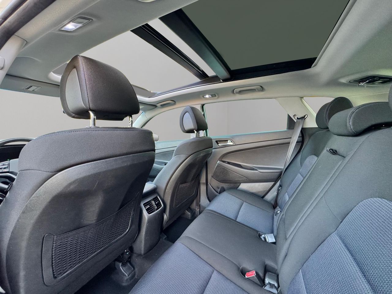 Hyundai Tucson 2.0 CRDi 100 kW (136 CV) 4x4 Go Sky Aut. - Foto 25