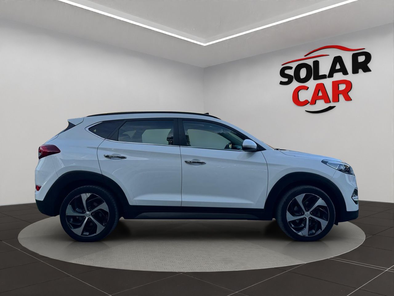 Hyundai Tucson 2.0 CRDi 100 kW (136 CV) 4x4 Go Sky Aut. - Foto 5