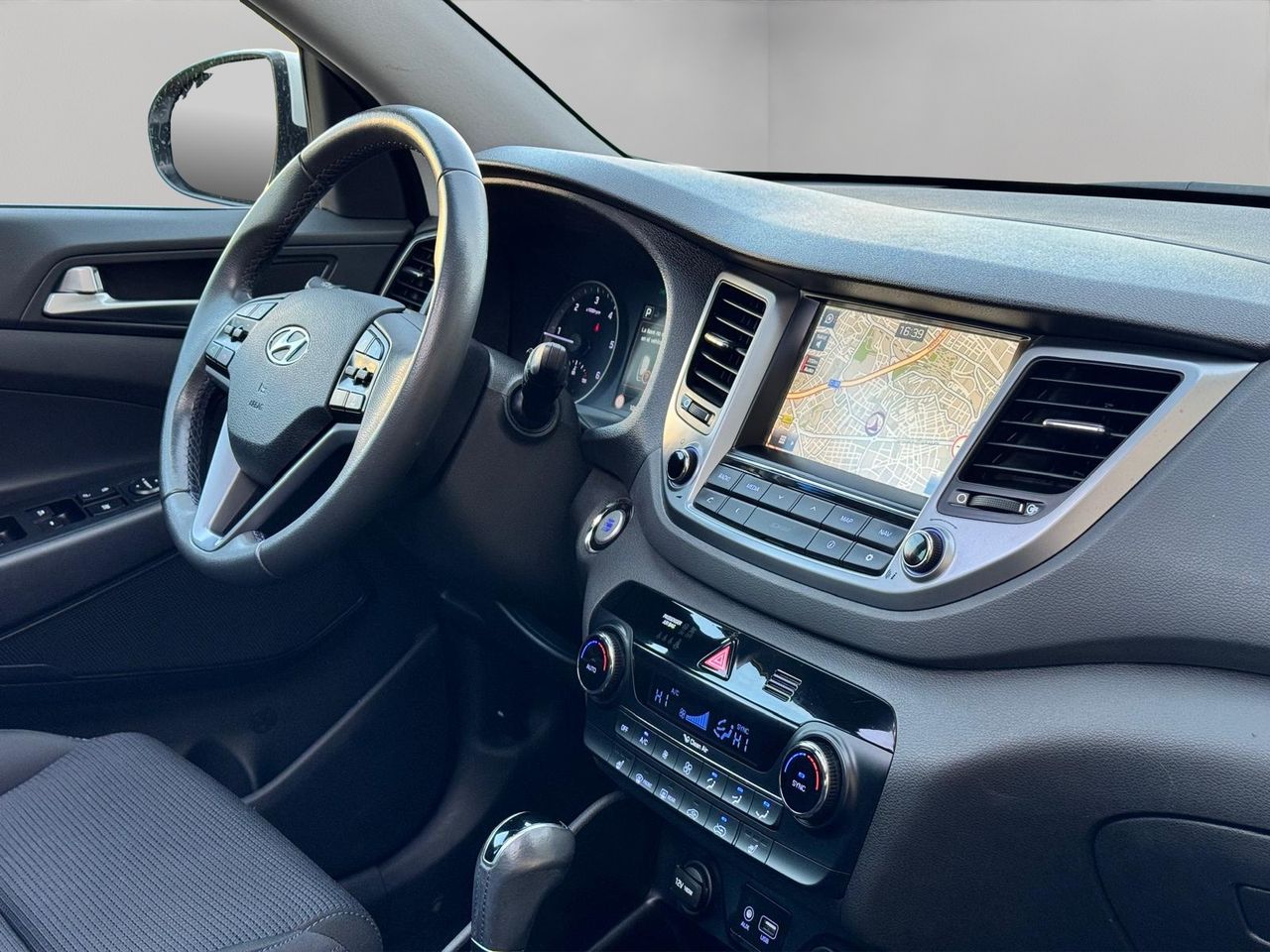 Hyundai Tucson 2.0 CRDi 100 kW (136 CV) 4x4 Go Sky Aut. - Foto 10