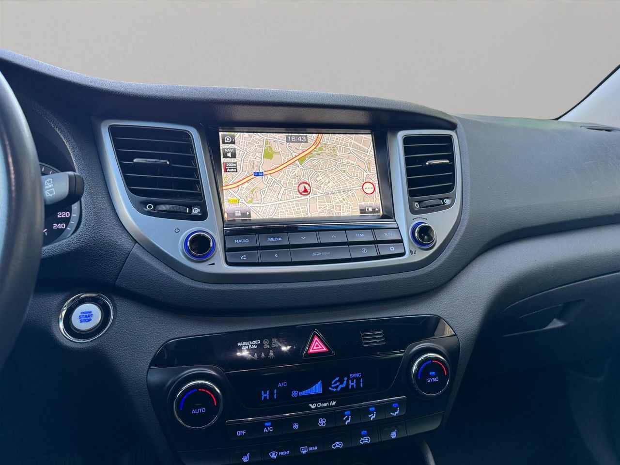 Hyundai Tucson 2.0 CRDi 100 kW (136 CV) 4x4 Go Sky Aut. - Foto 16