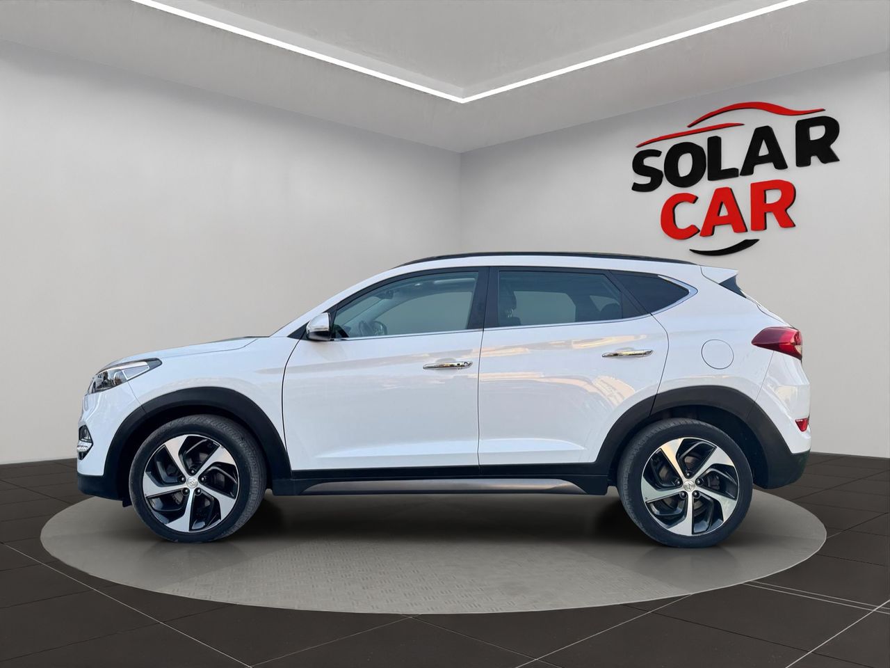 Hyundai Tucson 2.0 CRDi 100 kW (136 CV) 4x4 Go Sky Aut. - Foto 6