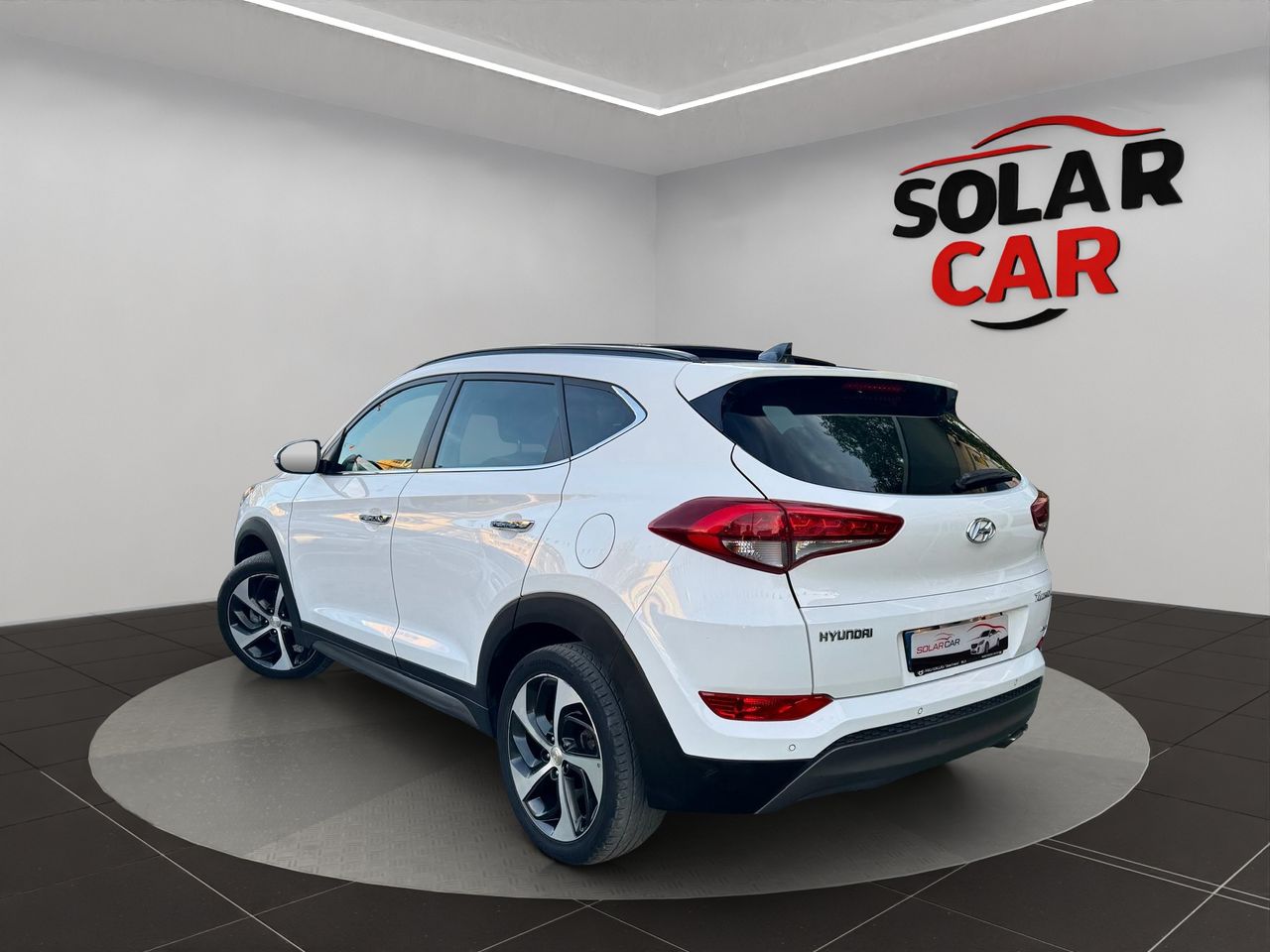 Hyundai Tucson 2.0 CRDi 100 kW (136 CV) 4x4 Go Sky Aut. - Foto 28