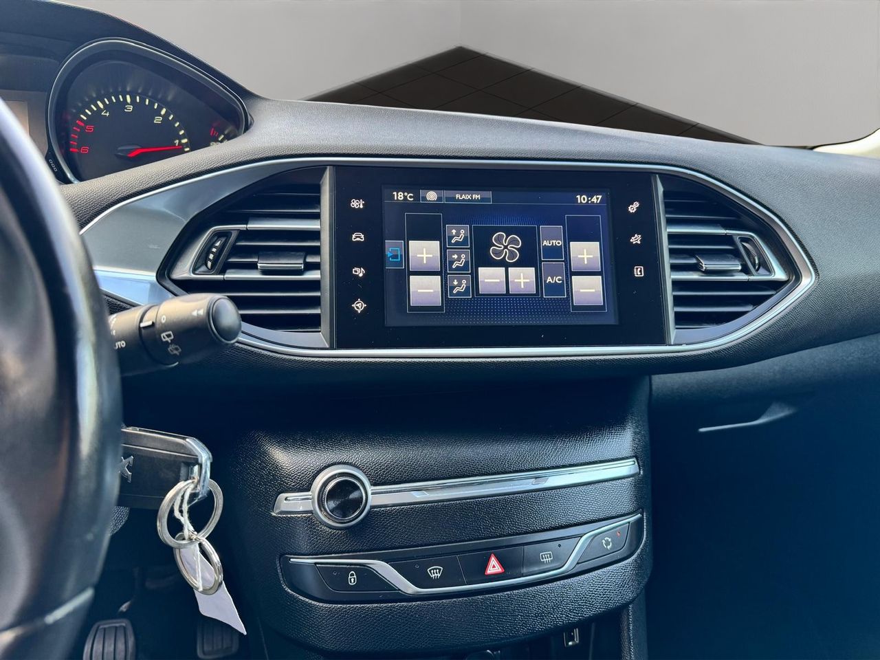 Peugeot 308 5p Style 1.6 BlueHDi 120 - Foto 14