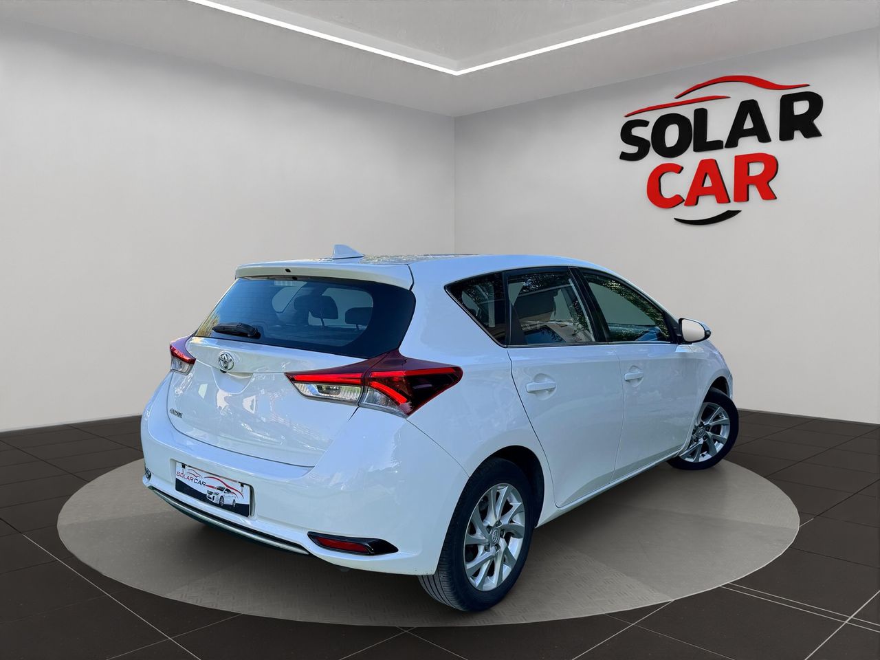 Toyota Auris 1.4 90D Active - Foto 23
