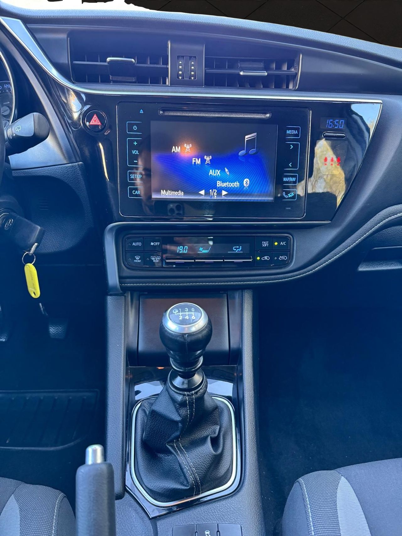 Toyota Auris 1.4 90D Active - Foto 16