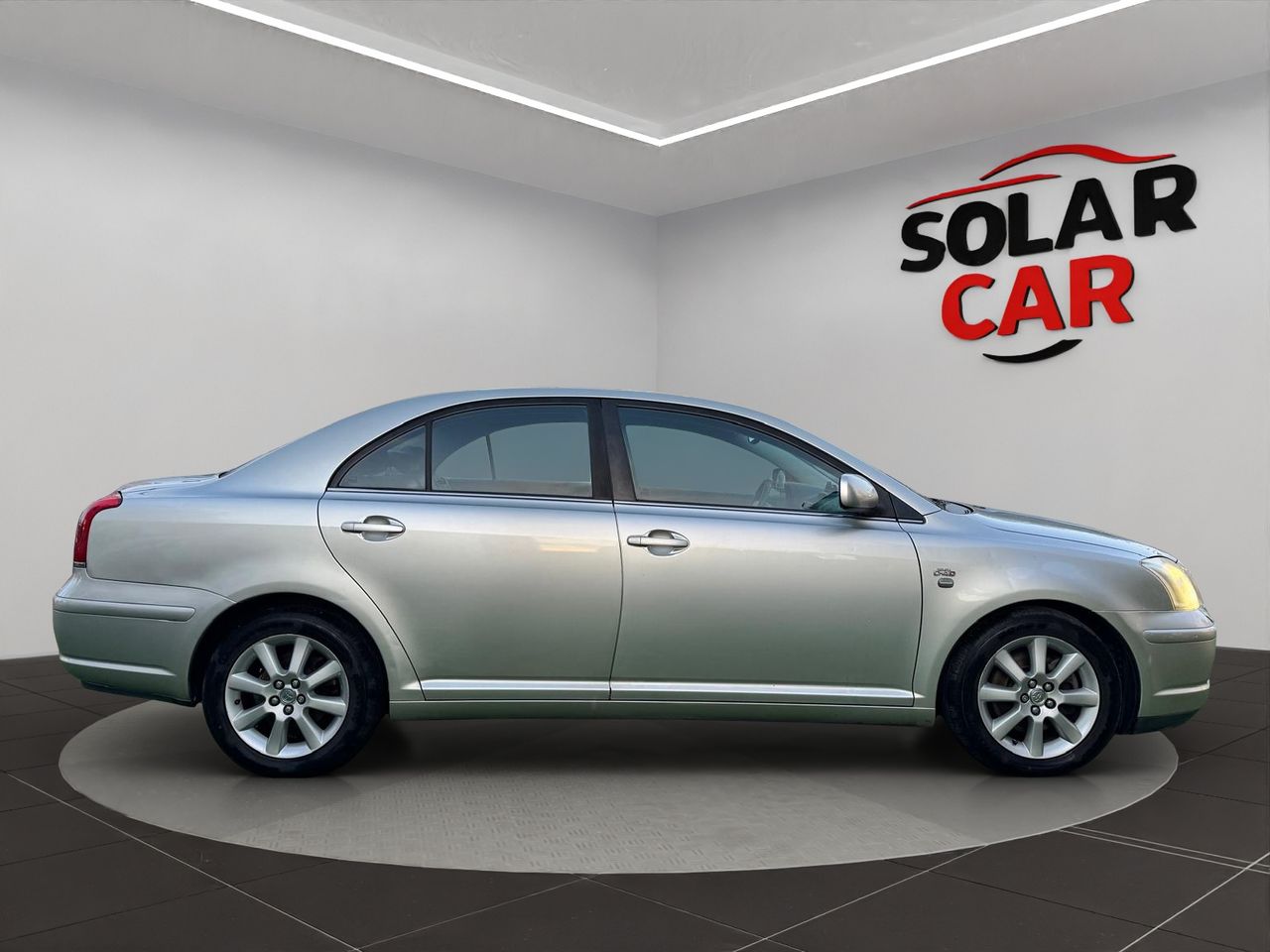 Toyota Avensis 2.0 116CV - Foto 5