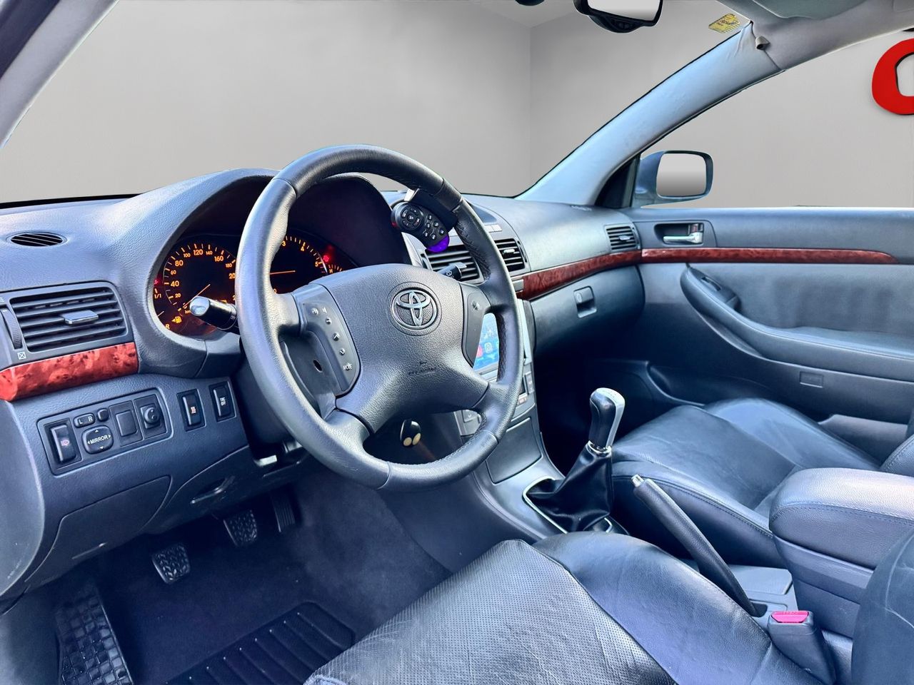 Toyota Avensis 2.0 116CV - Foto 8