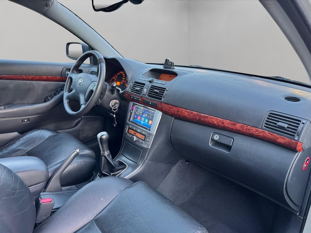 Toyota Avensis 2.0 116CV - Foto 10