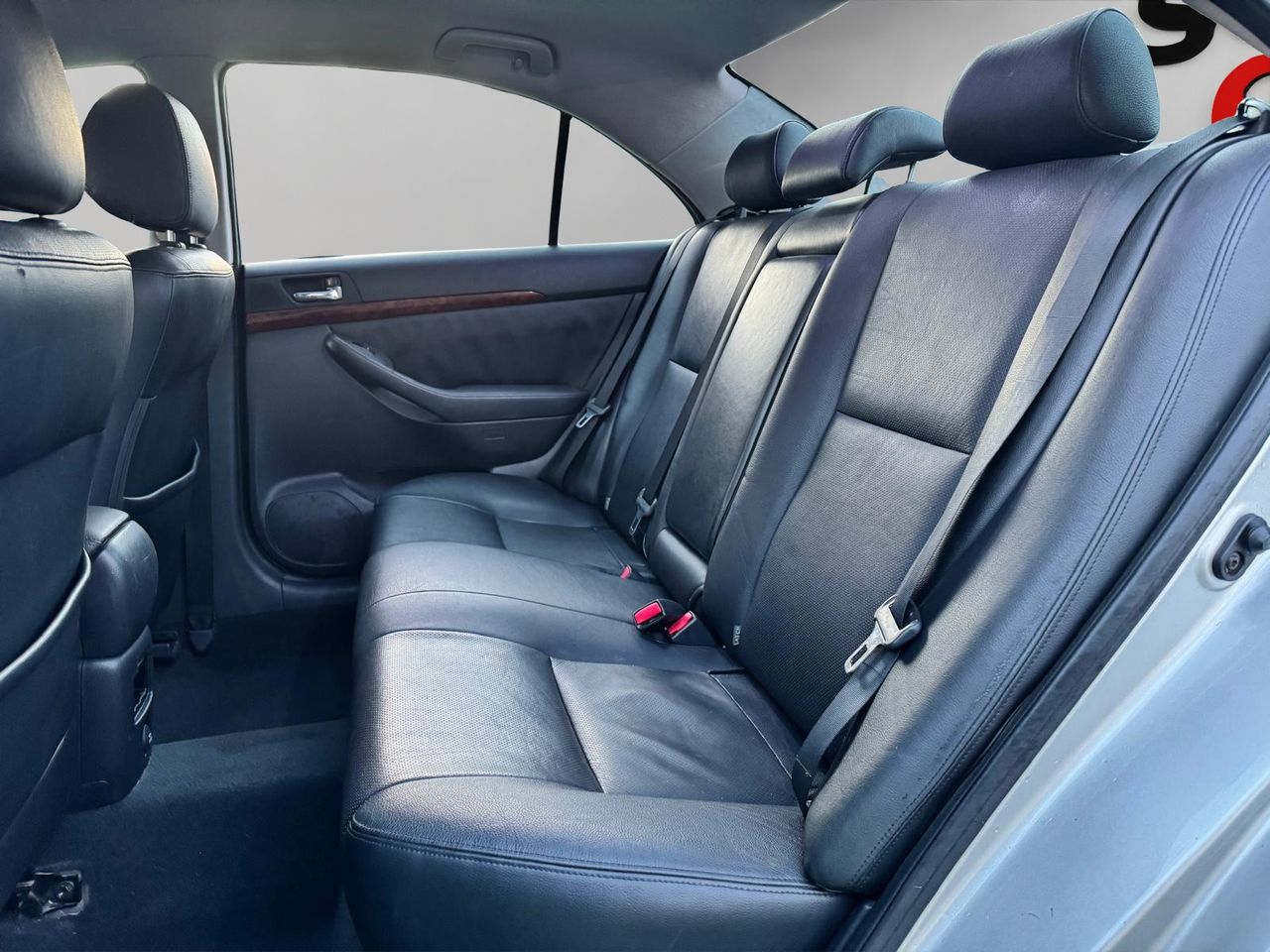 Toyota Avensis 2.0 116CV - Foto 20