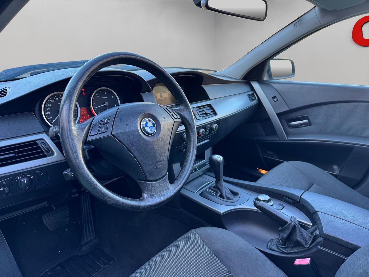 BMW Serie 5 525D TOURING - Foto 8