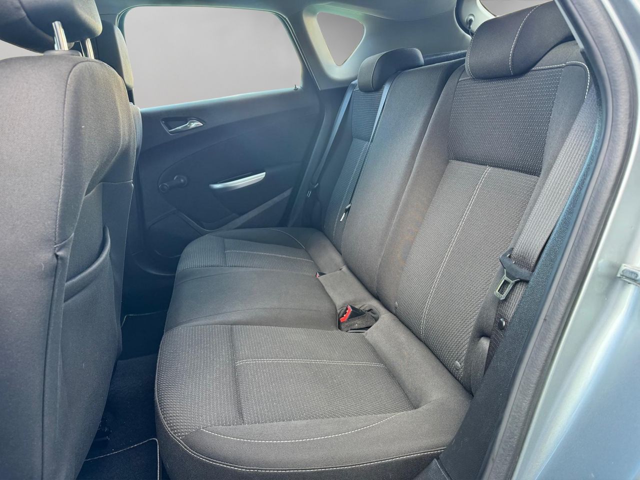 Opel Astra 5p Sport 1.6 115 CV - Foto 18