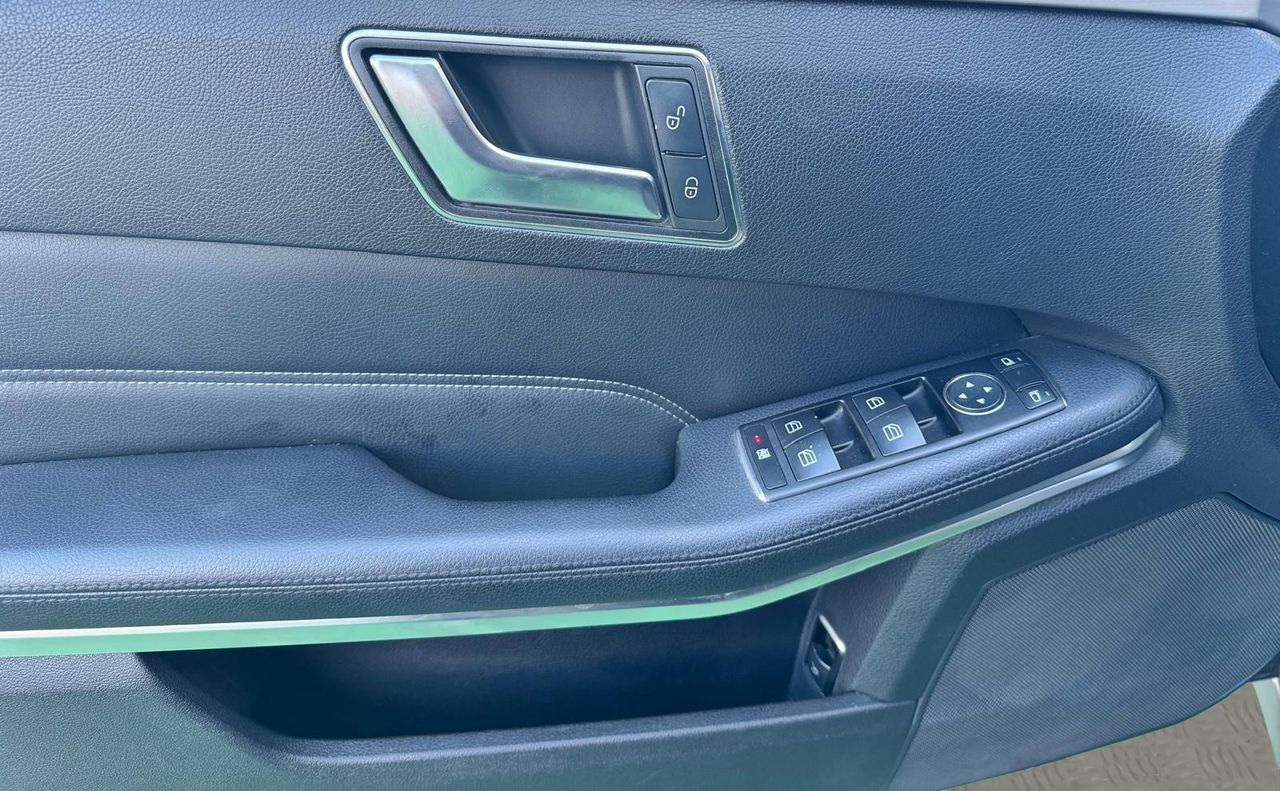 Mercedes Clase E E 200 BlueTEC Estate Aut. - Foto 18