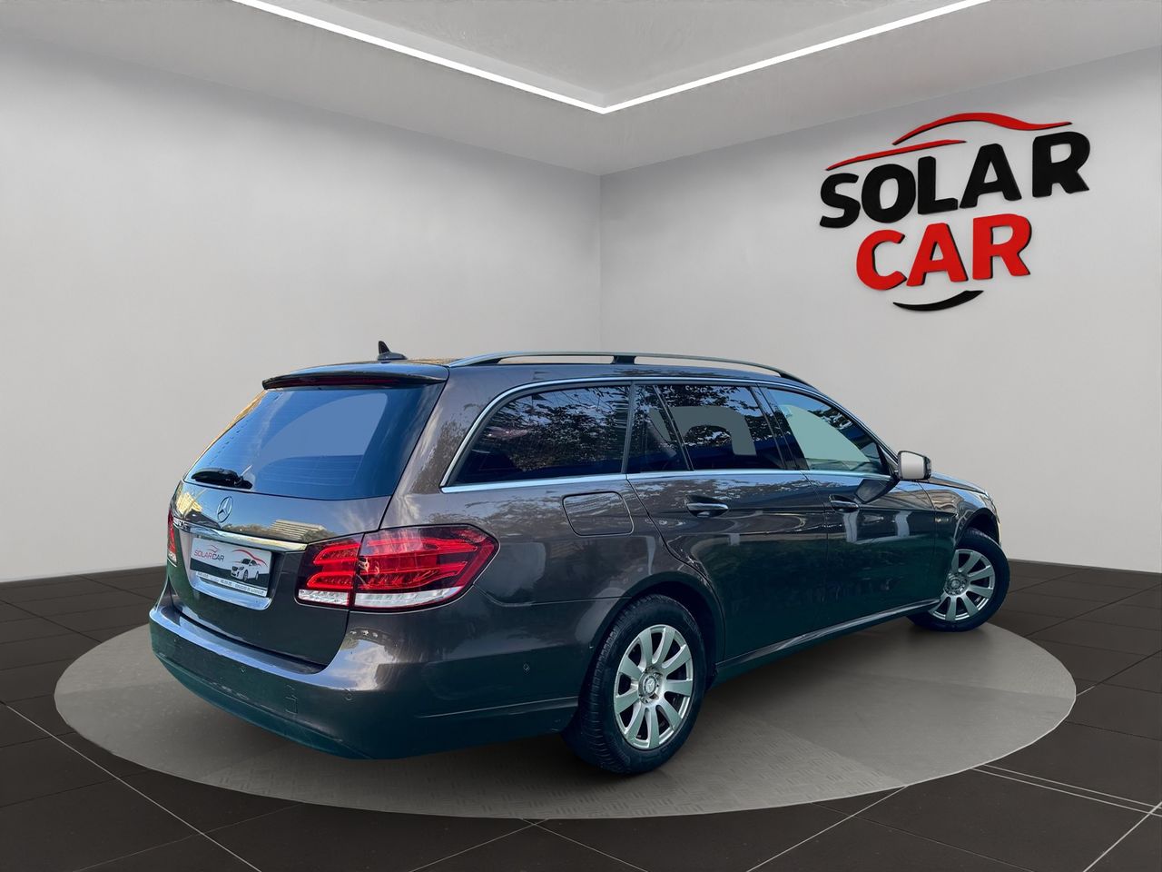 Mercedes Clase E E 200 BlueTEC Estate Aut. - Foto 24