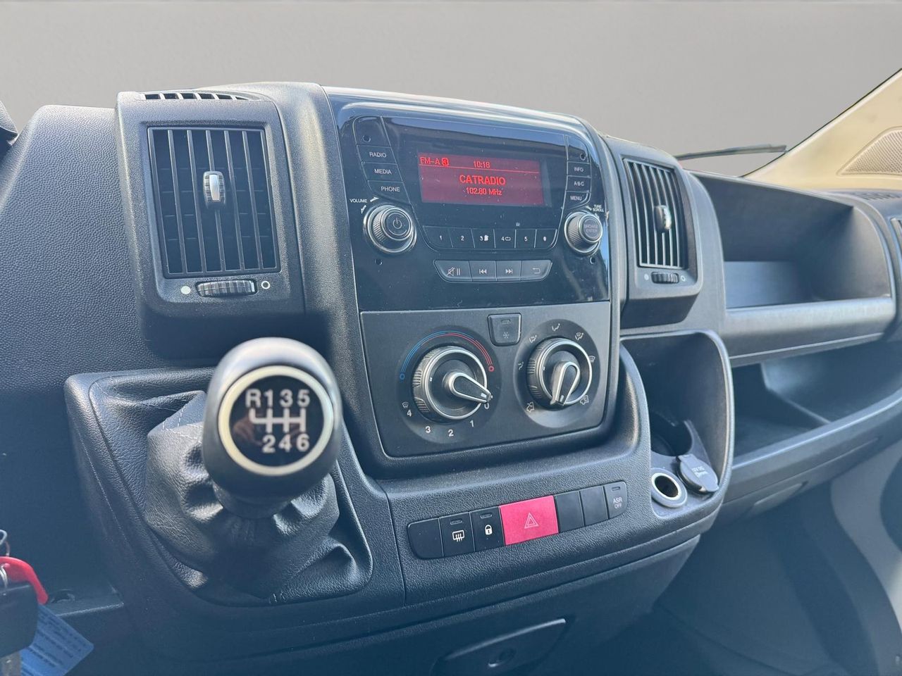 Citroën Jumper BlueHDi 88KW 120CV Furgon 33L2H2 - Foto 15