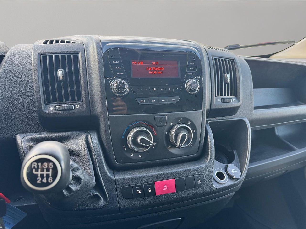 Citroën Jumper BlueHDi 88KW 120CV Furgon 33L2H2 - Foto 14