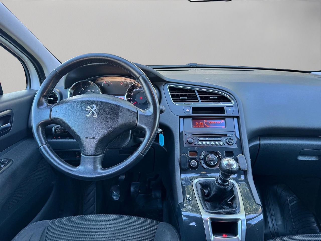 Peugeot 5008 Active 2.0 BlueHDi 150 - Foto 18