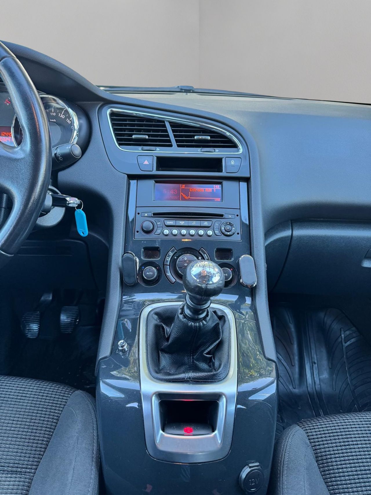 Peugeot 5008 Active 2.0 BlueHDi 150 - Foto 15