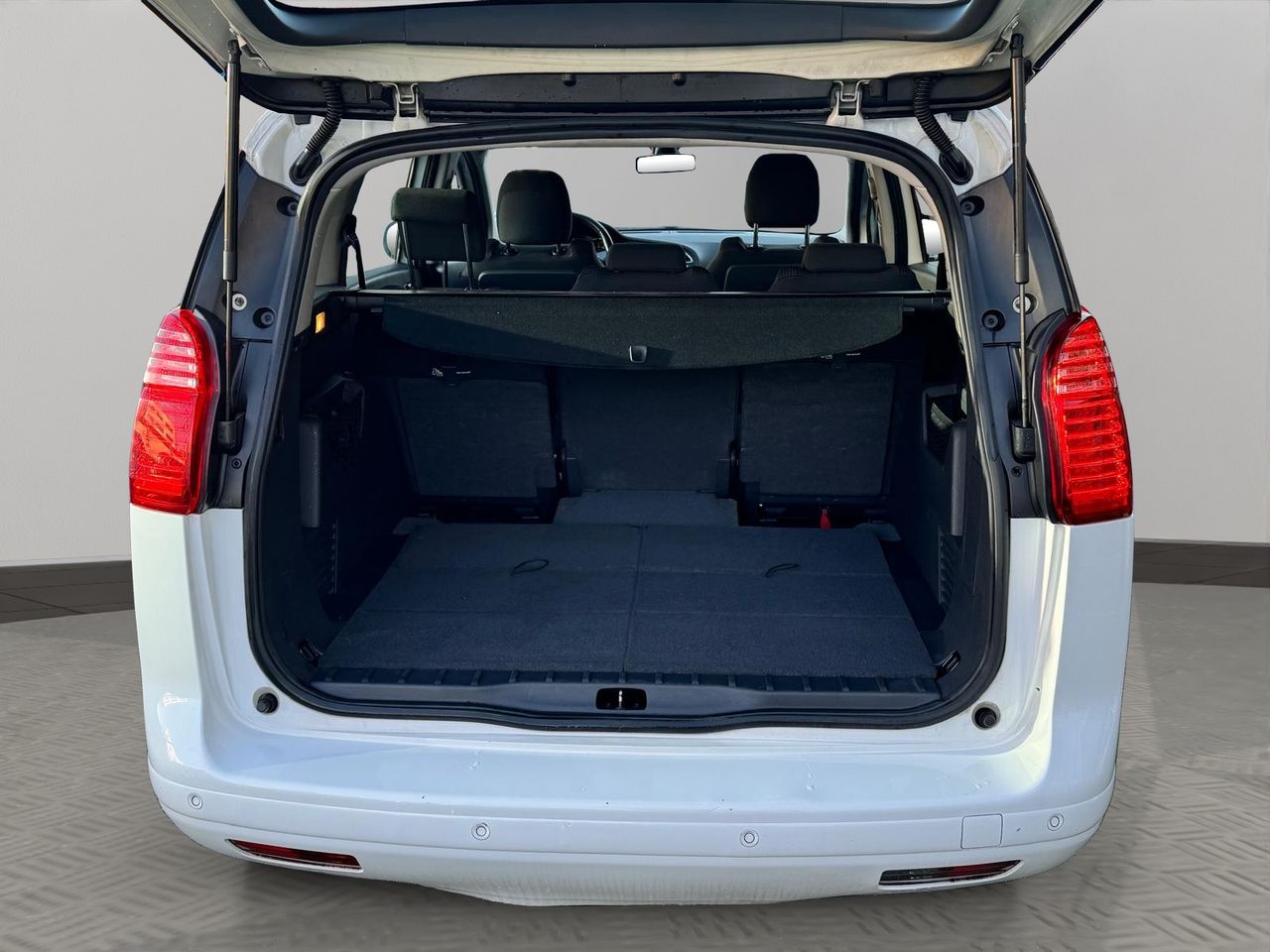 Peugeot 5008 Active 2.0 BlueHDi 150 - Foto 23