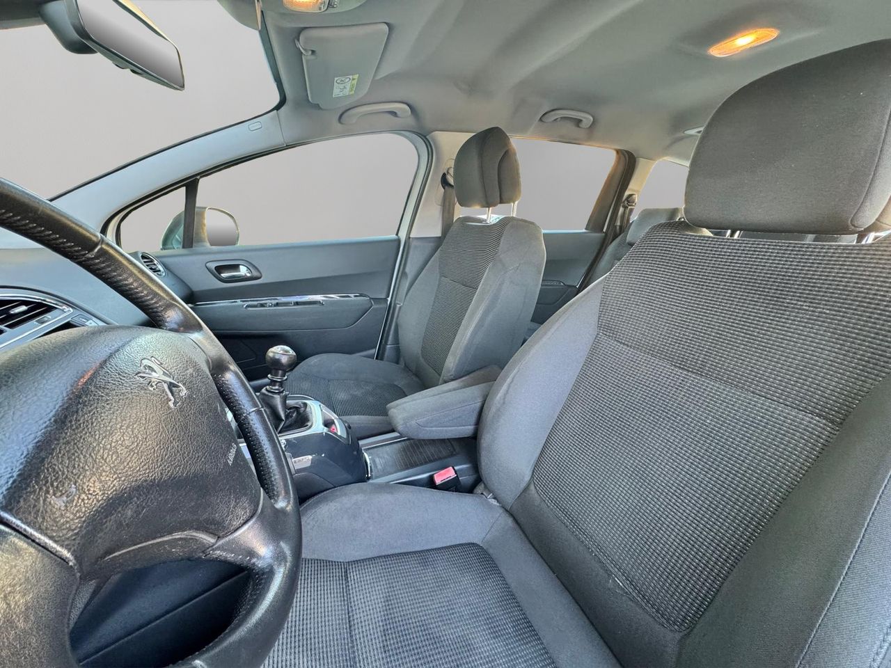 Peugeot 5008 Active 2.0 BlueHDi 150 - Foto 9