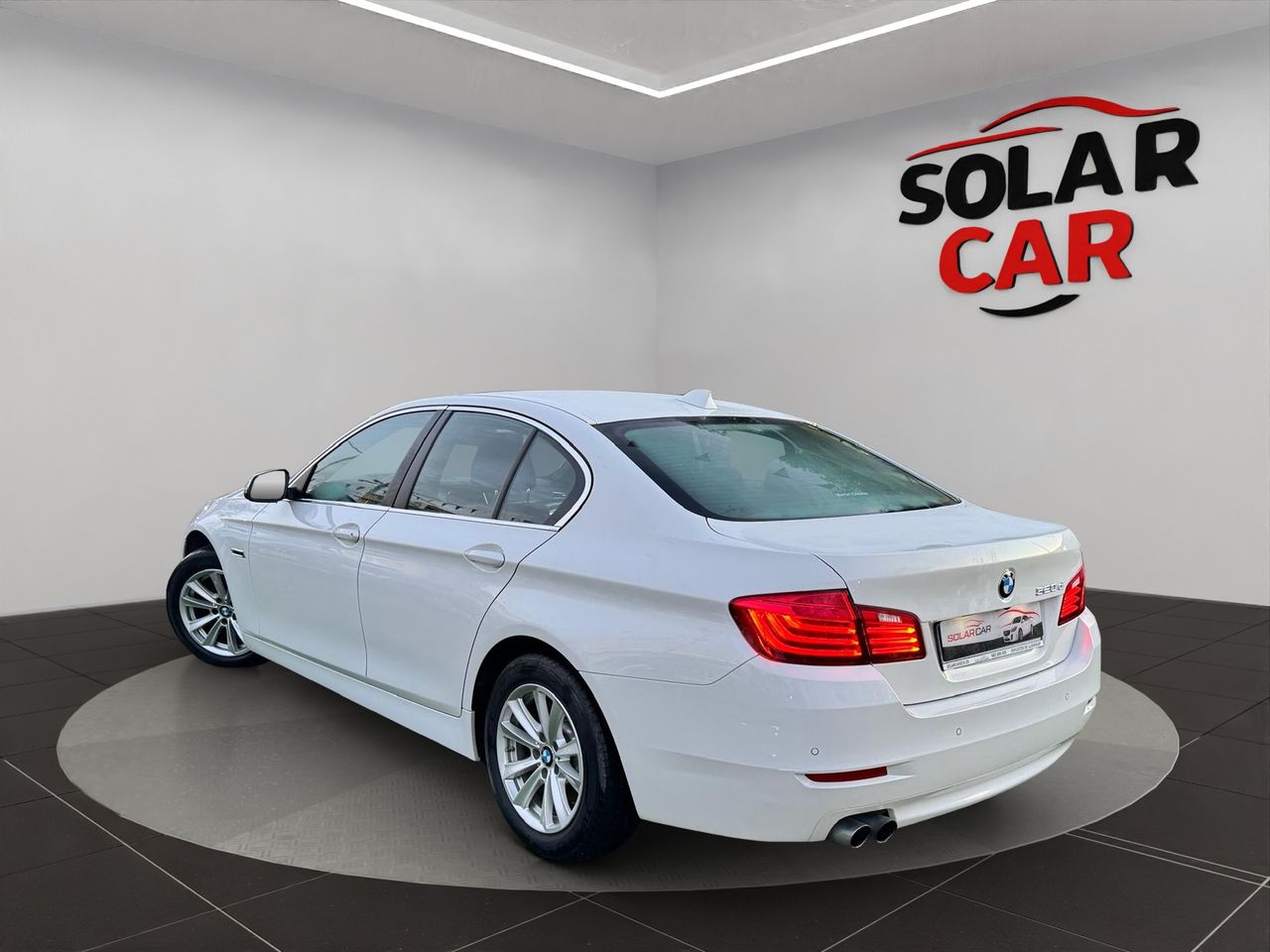 BMW Serie 5 520d Berlina - Foto 27