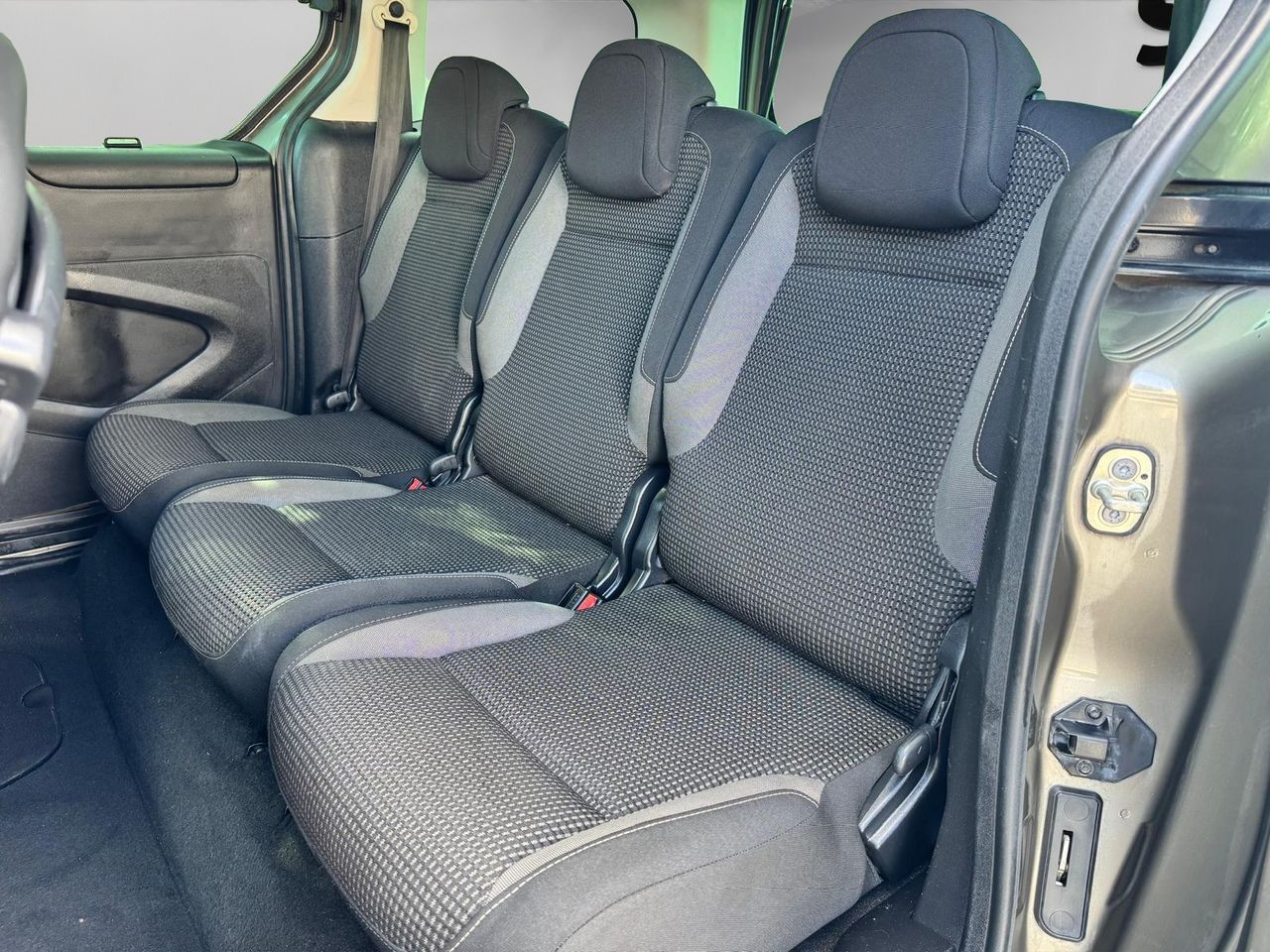 Peugeot Partner Active 1.2 PureTech 81KW 110CV - Foto 18