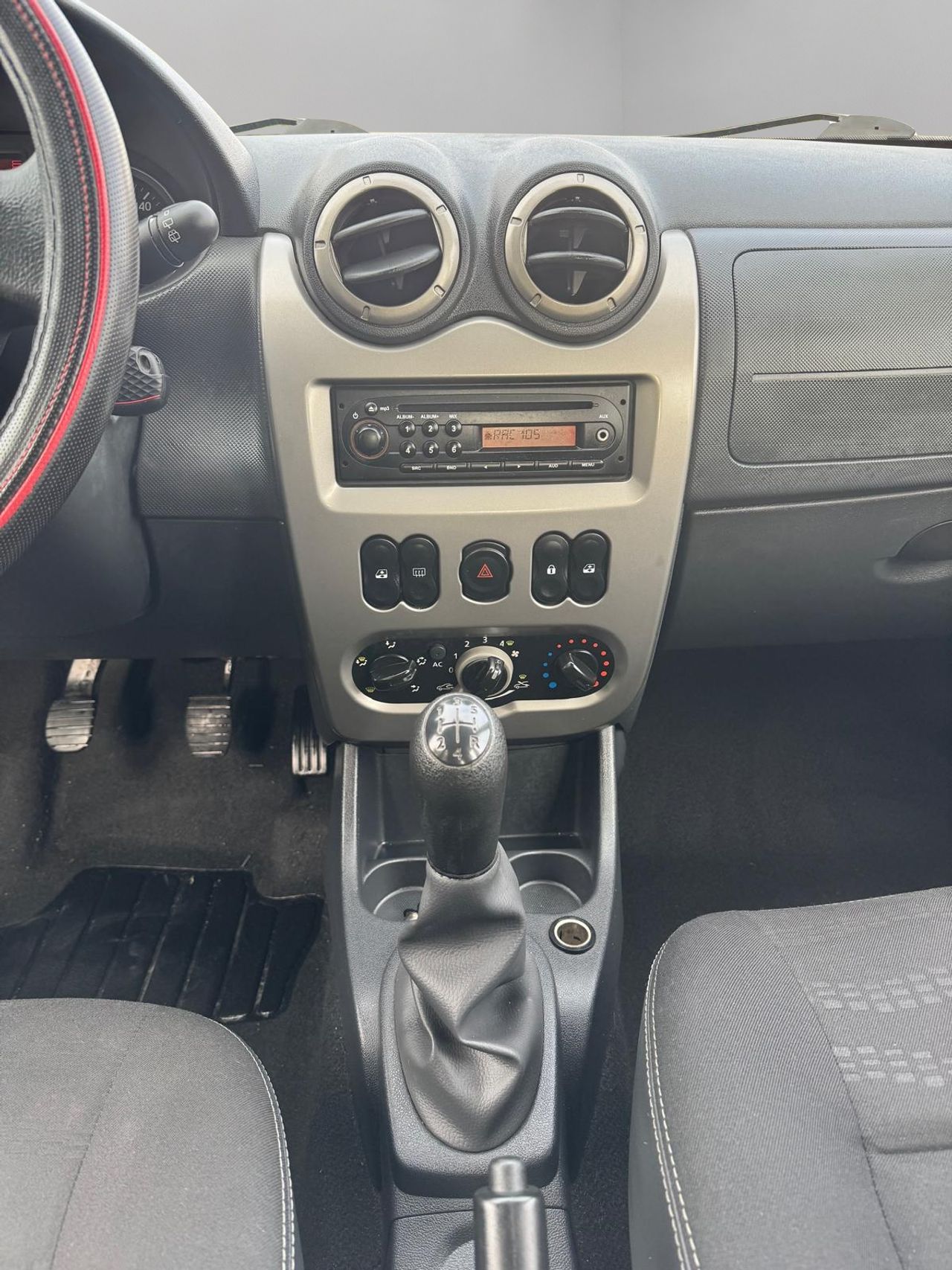 Dacia Sandero Stepway Music 1.5 dCi 90 CV - Foto 17