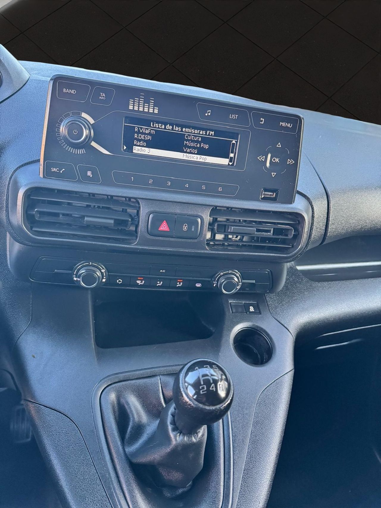 bg