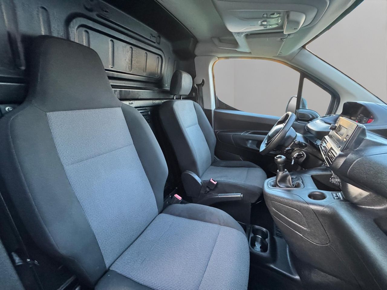 Peugeot Partner Pro Standard 1000kg BlueHDi 73kW - Foto 12