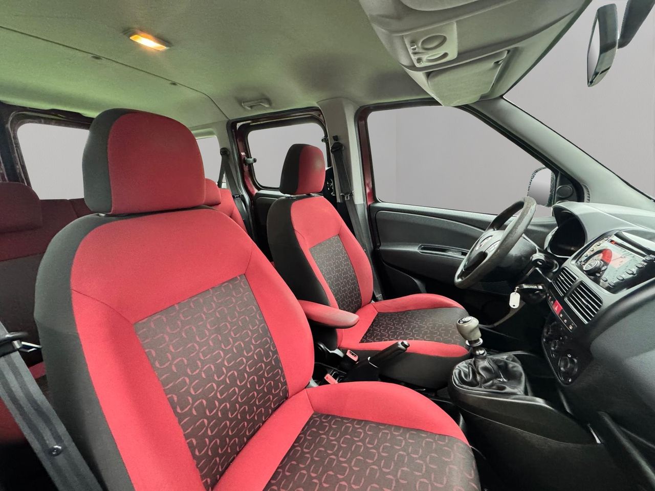 Fiat Doblò Dobló Panorama Dynamic 1.6 Multijet 105 - Foto 12