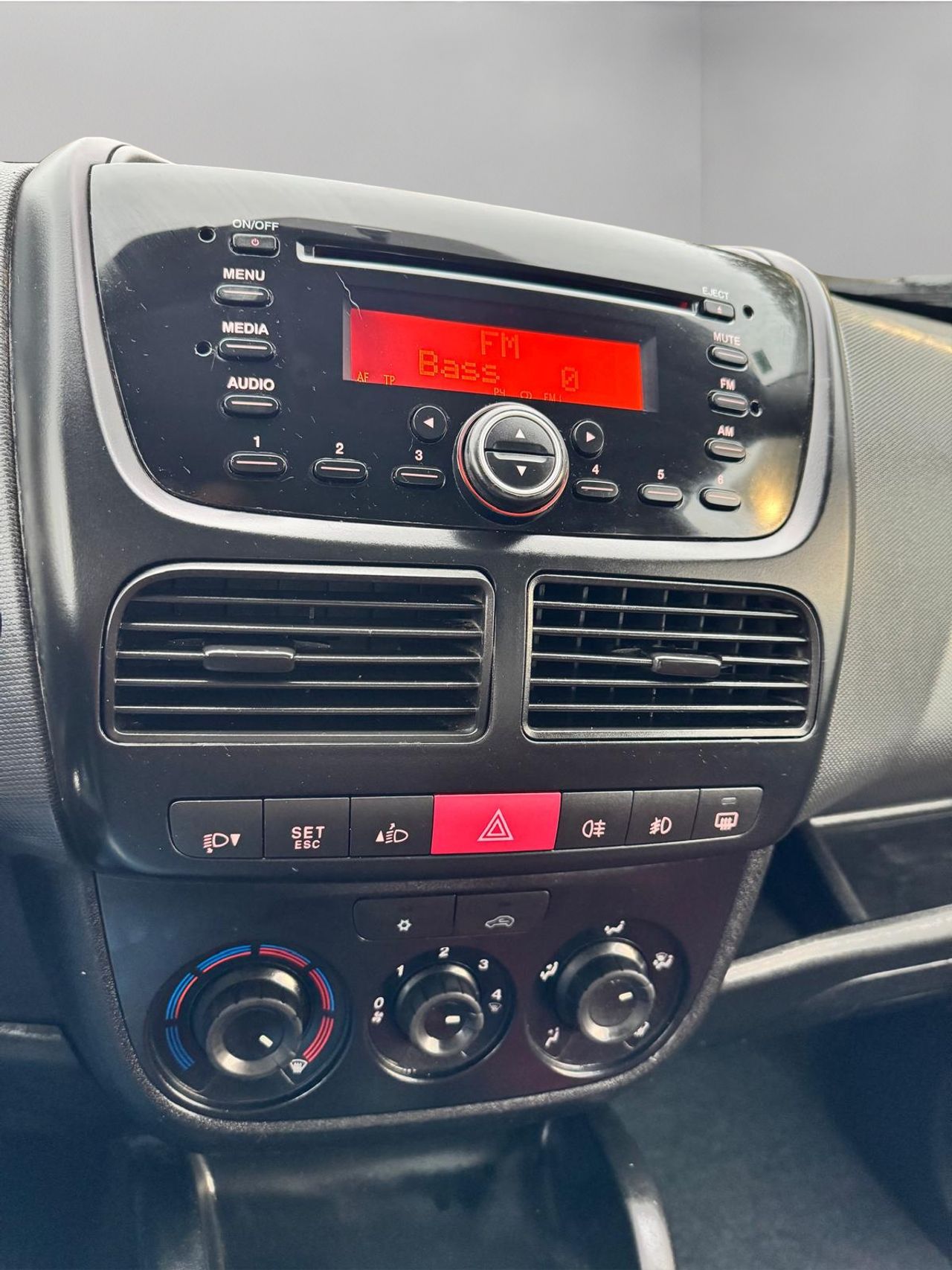 Fiat Doblò Dobló Panorama Dynamic 1.6 Multijet 105 - Foto 15