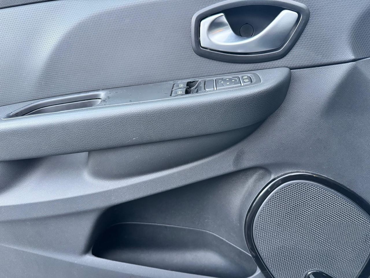 Renault Clio Limited dCi 66 kW (90 CV) - Foto 18