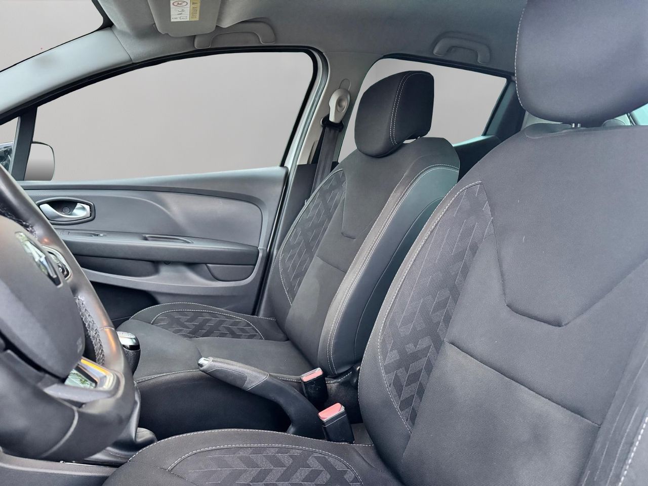 Renault Clio Limited dCi 66 kW (90 CV) - Foto 9