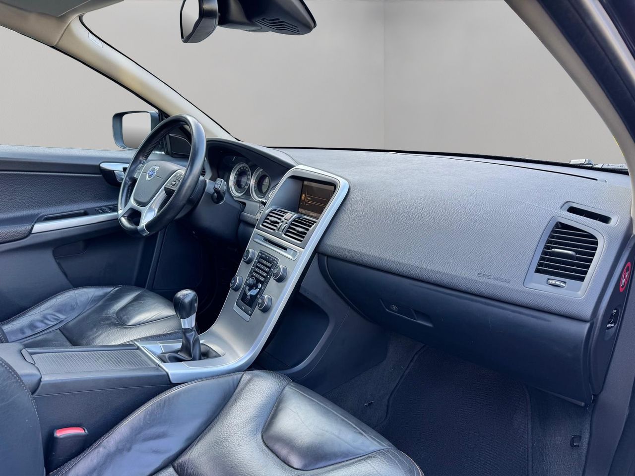 Volvo XC60 Kinetic DRIVe - Foto 11