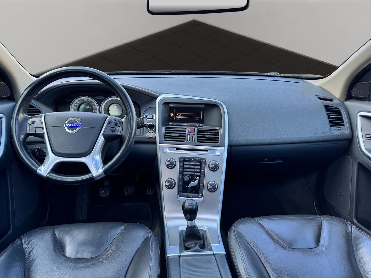 Volvo XC60 Kinetic DRIVe - Foto 22