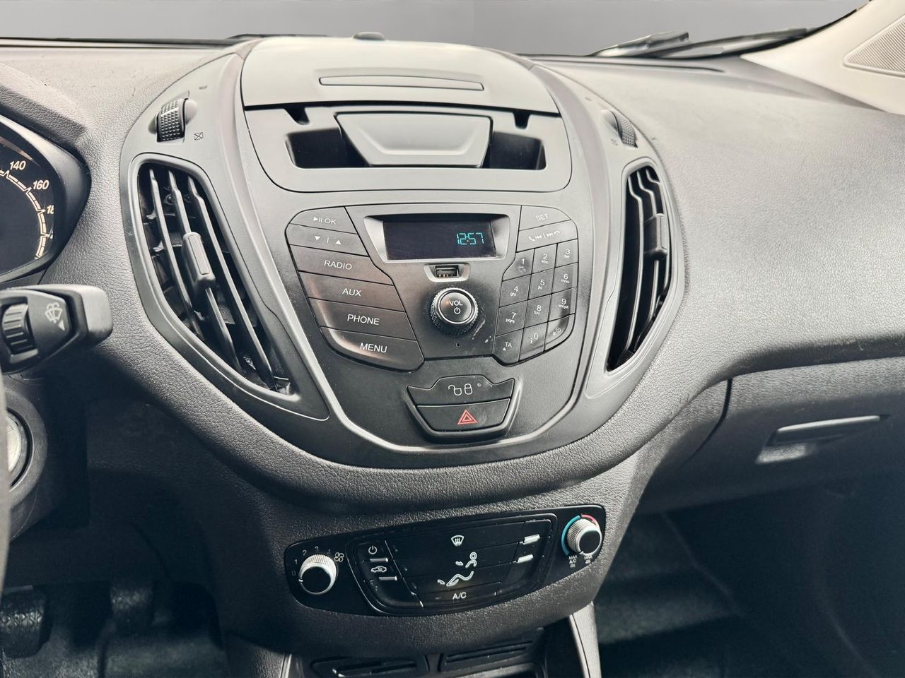 Ford Transit Courier Van 1.5 TDCi 71kW Ambiente - Foto 14