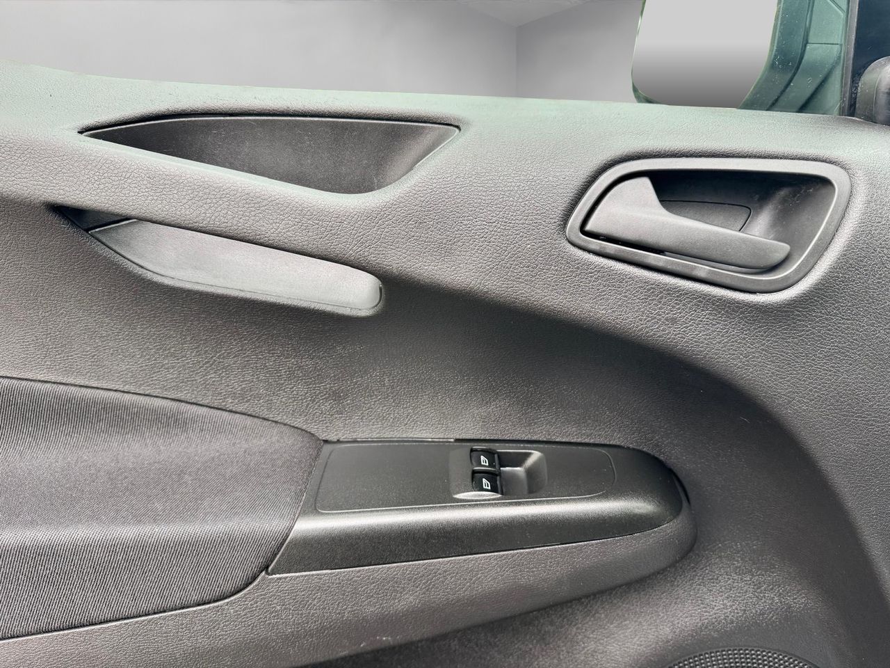 Ford Transit Courier Van 1.5 TDCi 71kW Ambiente - Foto 16