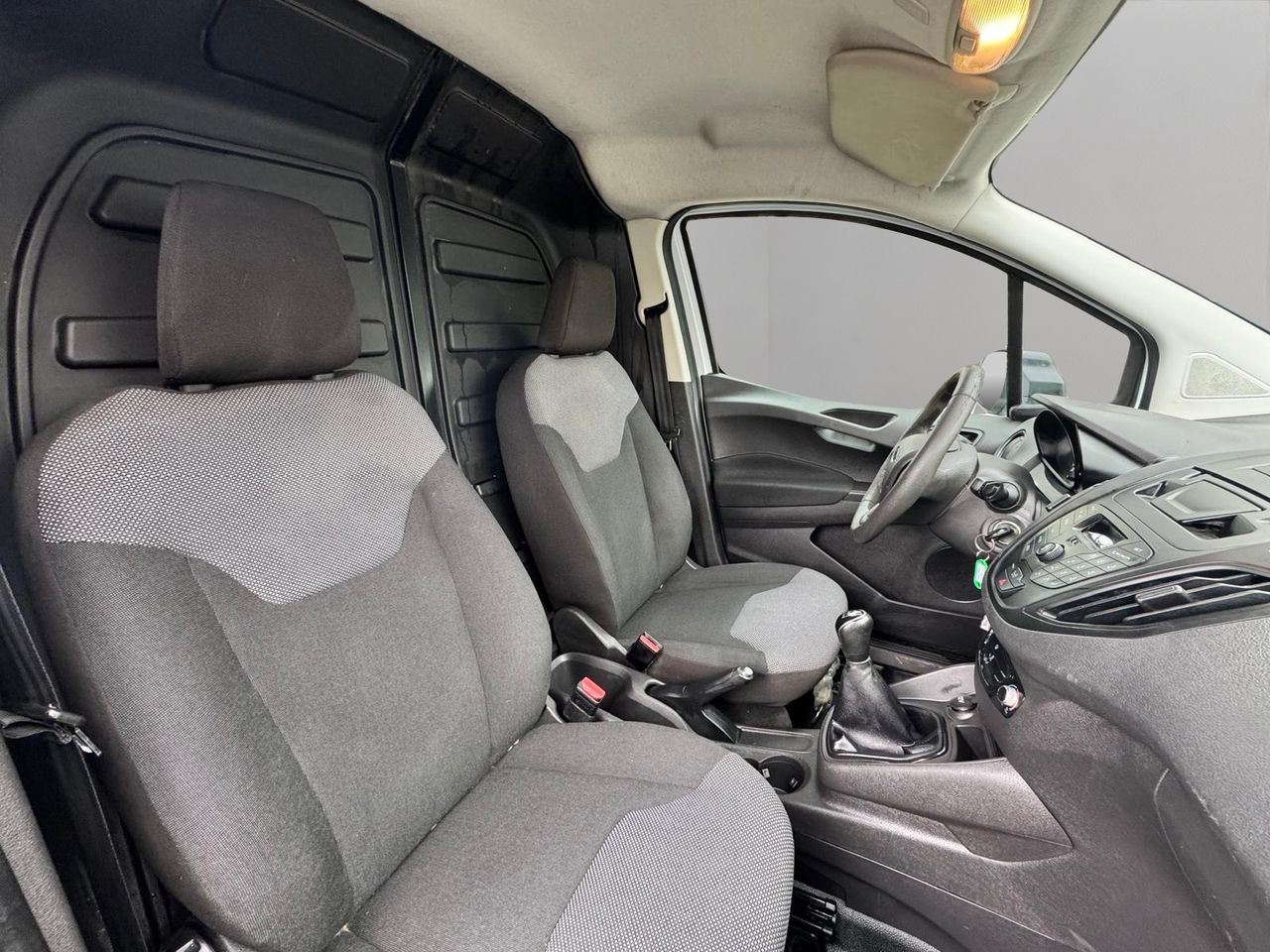 Ford Transit Courier Van 1.5 TDCi 71kW Ambiente - Foto 12