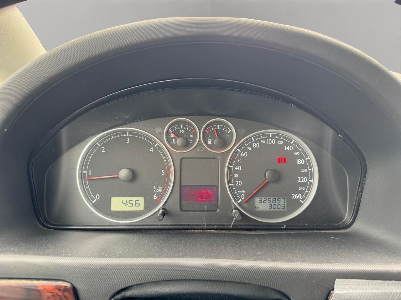 Seat Alhambra 1.9 TDi 115 CV Reference - Foto 13