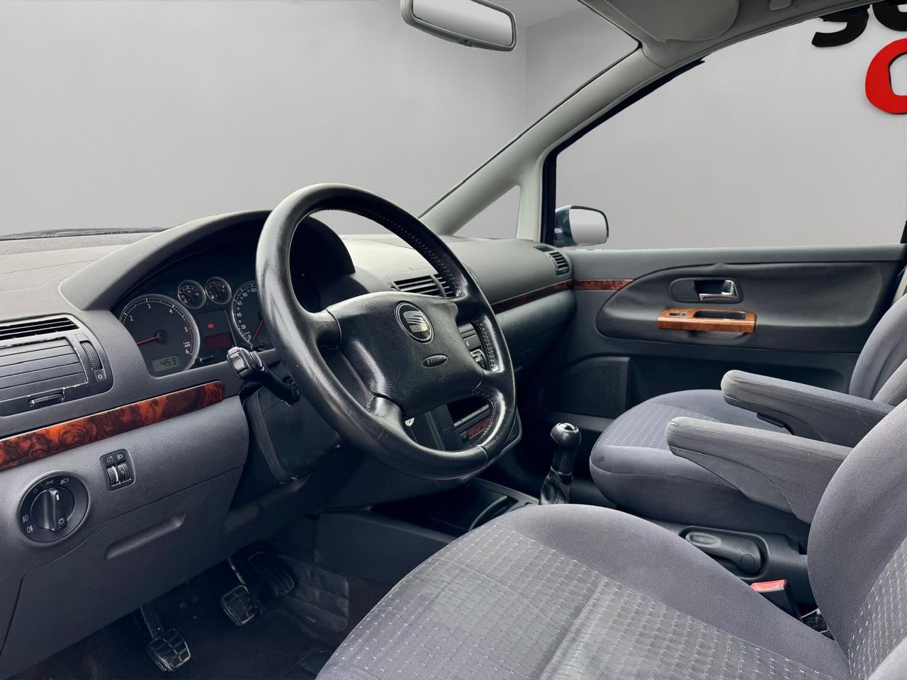 Seat Alhambra 1.9 TDi 115 CV Reference - Foto 8