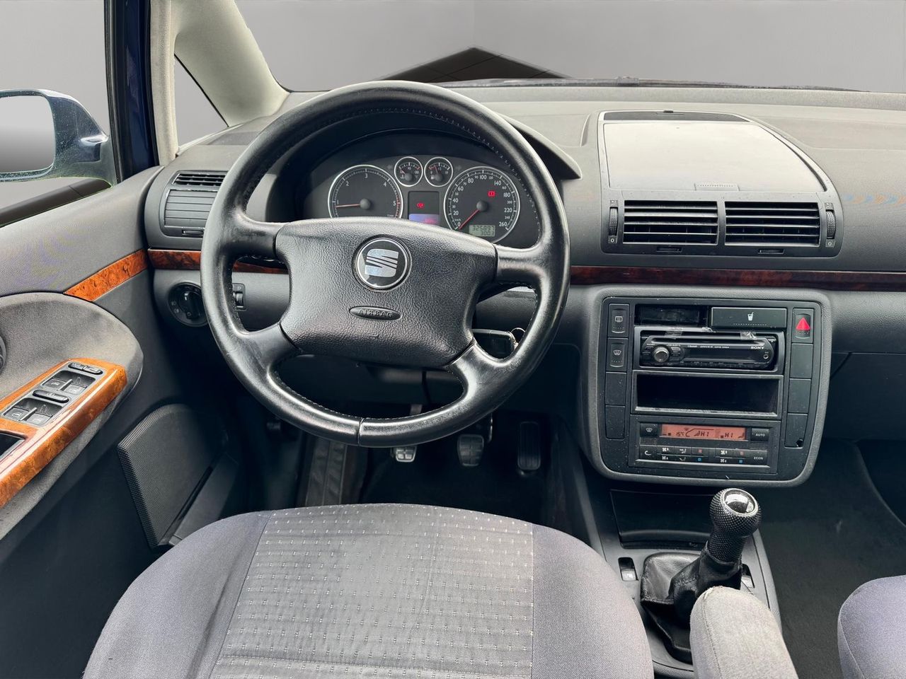 Seat Alhambra 1.9 TDi 115 CV Reference - Foto 15