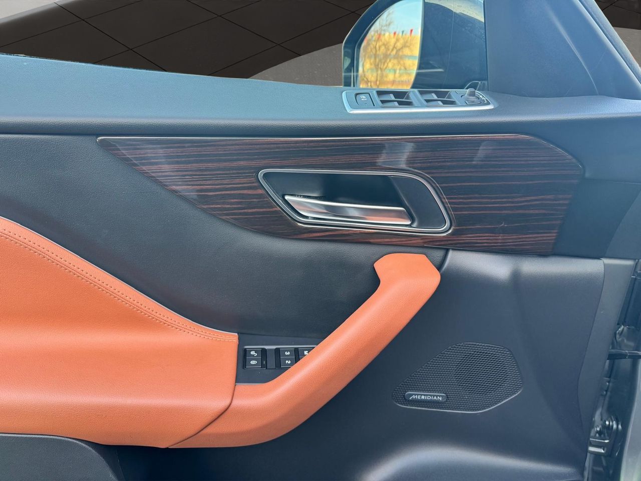 Jaguar F-Pace F-PACE 2.0 221 kW (300 CV) AWD Auto Portfolio - Foto 18