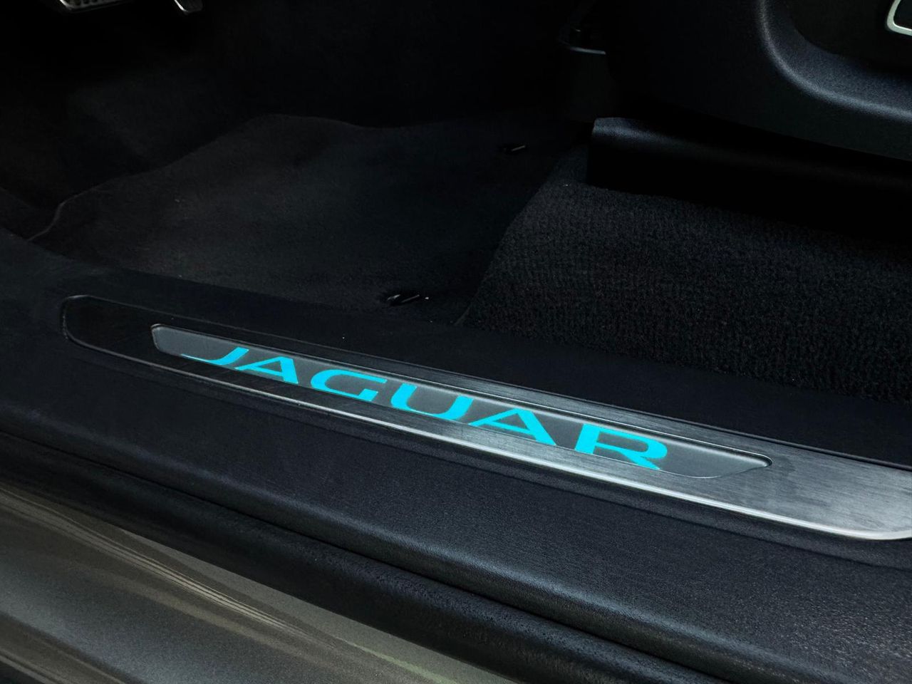 Jaguar F-Pace F-PACE 2.0 221 kW (300 CV) AWD Auto Portfolio - Foto 21