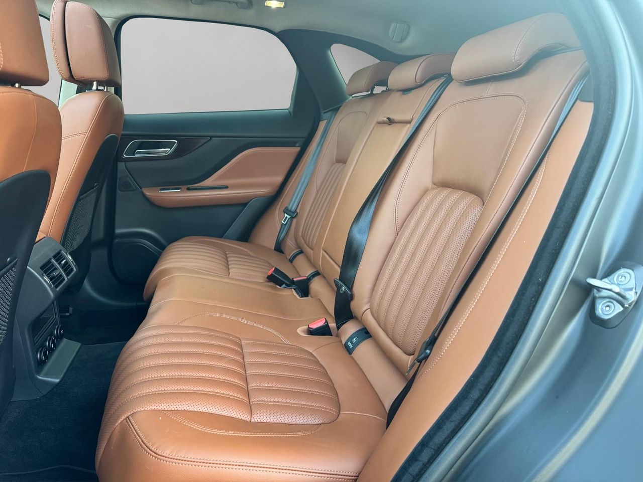 Jaguar F-Pace F-PACE 2.0 221 kW (300 CV) AWD Auto Portfolio - Foto 29